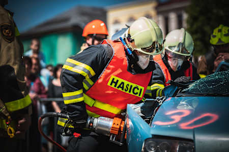Hasič při práci spotřebuje spoustu energie