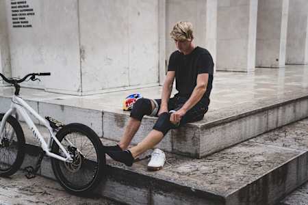 Fabio Widmer mit seinem Trial-Bike