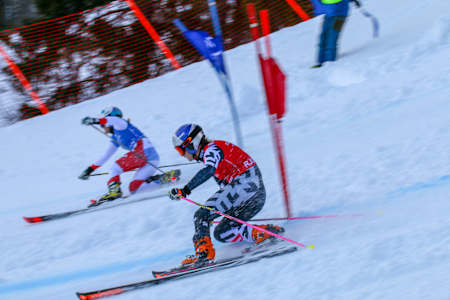 Telemarkering Johanna Holzmann beim Parallel Sprint Wettbewerb