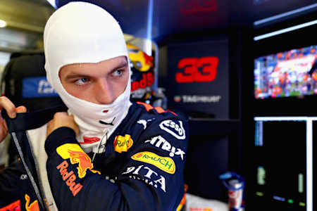 레이스는 드라이버 뿐만 아니라 팀 모든 사람들이 함께 달리는 스포츠입니다.