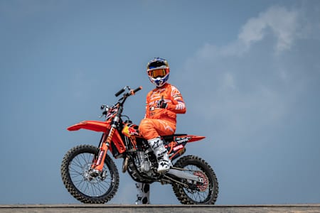 Алексей Колесников на своем мотоцикле