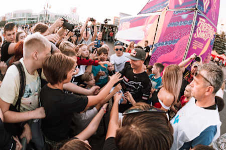 Автограф-сессия Алексея Колесникова