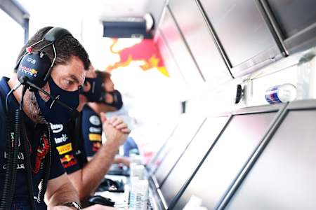 대화 내용은 팀의 모든 사람이 함께 듣습니다.