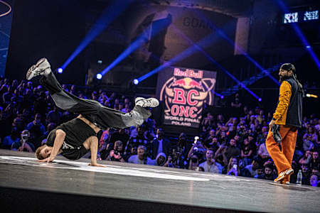 В эпичном баттле с Flea Rock (США) Амир вышел победителем 