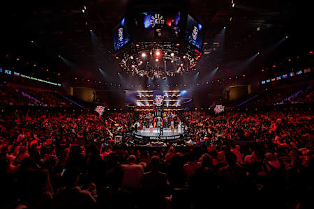 Мировой финал Red Bull BC One – 2021 на сцене ERGO Arena