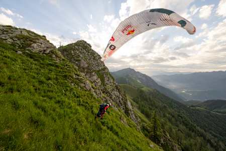 Paul Guschlbauer beim Abflung während Red Bull X-Alps 2021 in Santa Maria Maggiore, Italien.