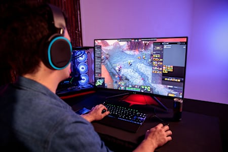 Woglet1 plays DOTA2 while filming Red Bull Response in Sydney, Australia