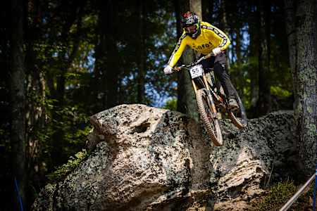 Ben Zwar at the 2022 UCI Downhill World Cup in Snowshoe.