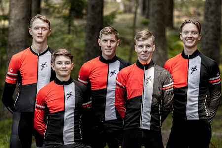 Hugo Eliasson 21år, André Eriksson 21år, Casper Johansson 20 år, Viggo Karlsson 20 år och Samuel Örnborg 20 år i det nya UCI-stallet Varberg Mountainbike Team.
