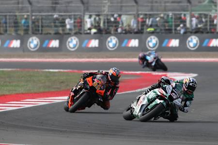 Zarco i Brad Binder w akcji w wyścigu w Indonezji