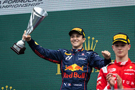 Isack Hadjar y Ollie Bearman.