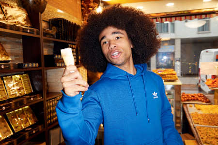 C’est chez le marchand syrien que Noel achète des baklavas.