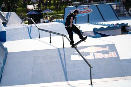 Jost Arens –&nbsp;Frontside Bluntslide