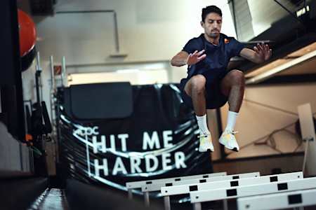  طاهر محمد طاهر نجم نادي الأهلي لكرة القدم 