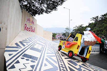 Cuarto obstáculo Red Bull Balineras Race Colombia