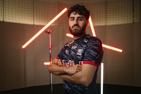 Umu Gültekin von RBLZ Gaming im Portrait.