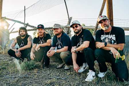 Kelly McKay, Cody Holloway, Sam Canty, Lance Vanley & Jeremiah Vanley