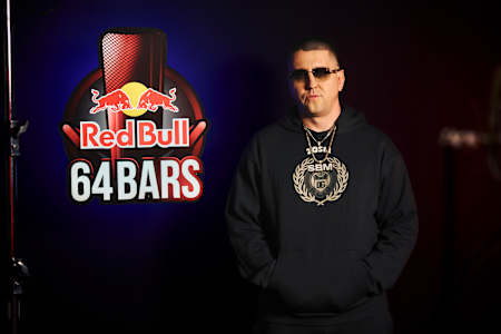 Białas w Red Bull 