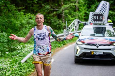 Wojtek Baran se veseli zmage na ljubljanskem teku Wings for Life World Run 2025, kjer je pokazal svojo vzdržljivost in strast do cilja