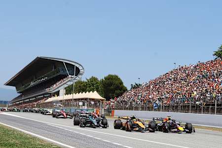 Start wyścigu F1 o GP Hiszpanii 2025