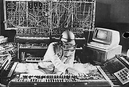 Приверно вот так и выглядит IDM