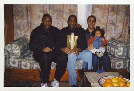 Mokobé, Manu Key et DJ Mehdi au lendemain des Victoires de la Musique en 2000. 113 a remporté deux Victoires de la musique après la sortie de leur premier album Les Princes de la ville.