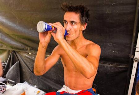 Marvin Musquin s'hydrate