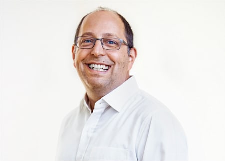 Dr. Philipp Stämpfli untersucht Gehirne mittels Magnetresonanz in Zürich.