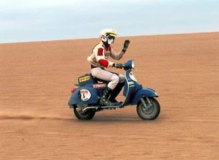 Yvan Tcherniavsky on a Vespa P200E in 1980’s race