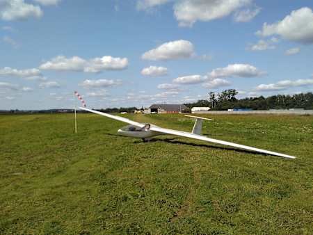 Szybowiec DG na kwadracie