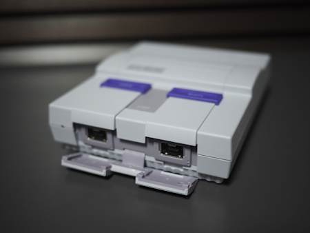 この仕組みはミニスーファミも同じだ。