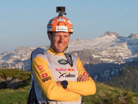 Christian Maurer posiert für ein Porträt bei Red Bull X-Alps 2021.
