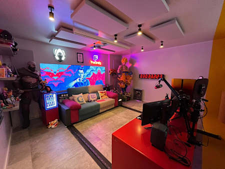 David TheGrefg Cánovas estrena nuevo setup para sus streamings.