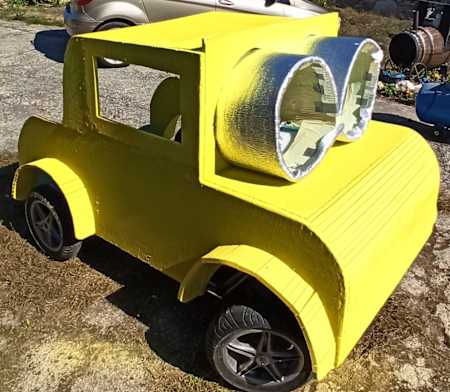 Minioneitor 3000, el Auto Loco de A Tope de Minion para el Gran Premio Red Bull Autos Locos de Madrid.