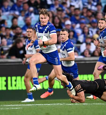 Jacob Preston of the Cantebury Bulldogs makes a break