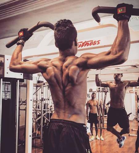 在健身室训练肌肉的秘籍