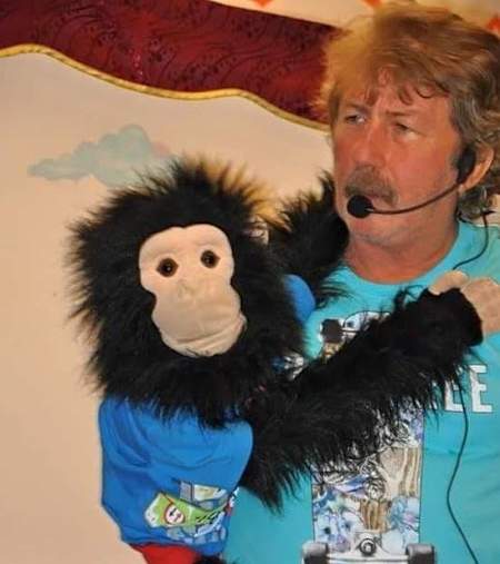 Aynı zamanda bir vantrolog