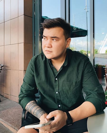 Жандос Кахар 