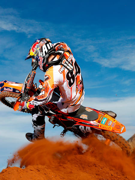 Watch: KTM Training with Herlings and Everts