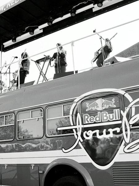 Dans les coulisses du Red Bull Tour Bus