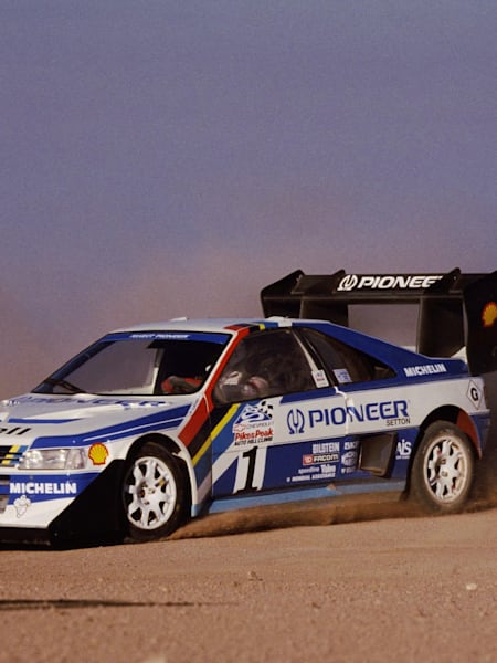 Ari Vatanen in the Peugeot 405 T16 Pikes Peak