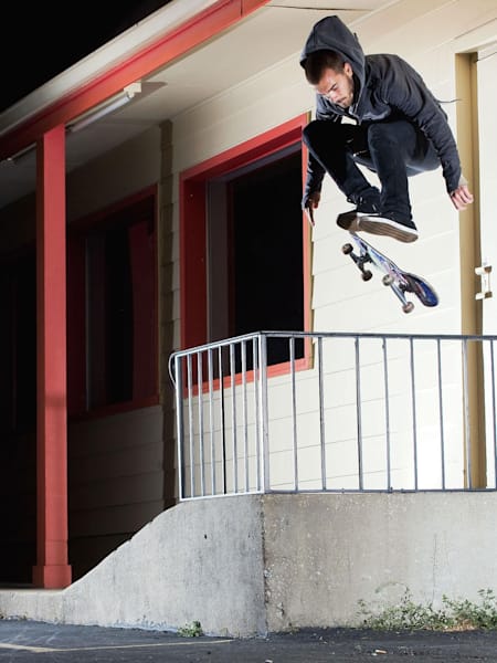 Clint Walker, Heelflip