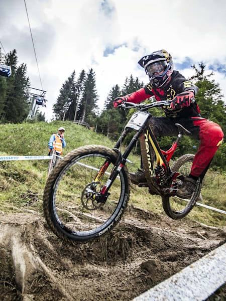 Stevie Smith remporte la coupe du monde de descente 2013 en Autriche