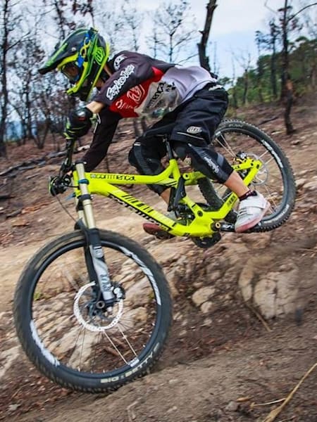 江勝山於丹鳳山練騎 江勝山於丹鳳山練騎