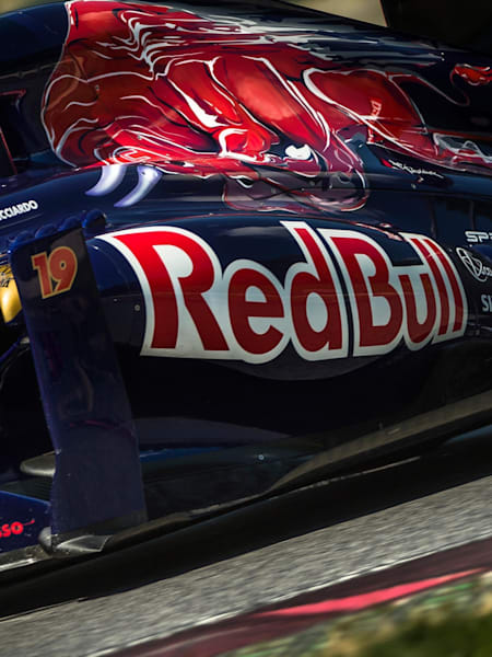 Toro Rosso STR8 en acción
