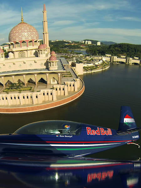 Péter Besenyei Putrajayassa Péter Besenyei Putrajayassa