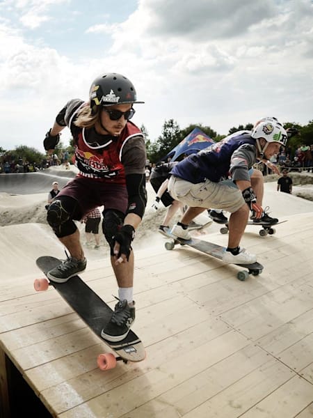 Red Bull Feel The Wheel, fotky – Praha 14. 6., longboard cross, finále holky