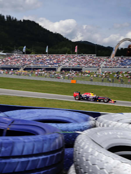 Le champion du monde de F1 Sebastian Vettel au volant de son Infiniti Red Bull Racing au Red Bull Ring