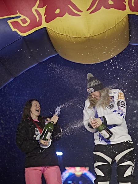 Salla Kyhälä, Elaine Topolnisky ja Tamara Kajah