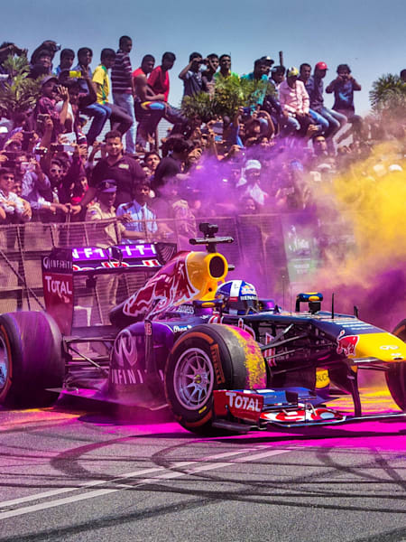 David Coultard blasts color to the Indian streets